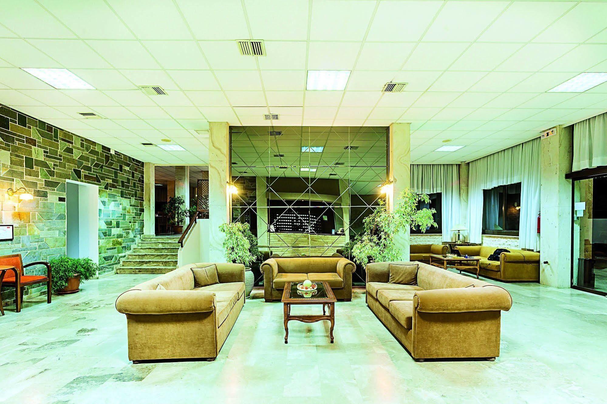 Xenios Theoxenia Hotel Ouranoupoli Exterior photo