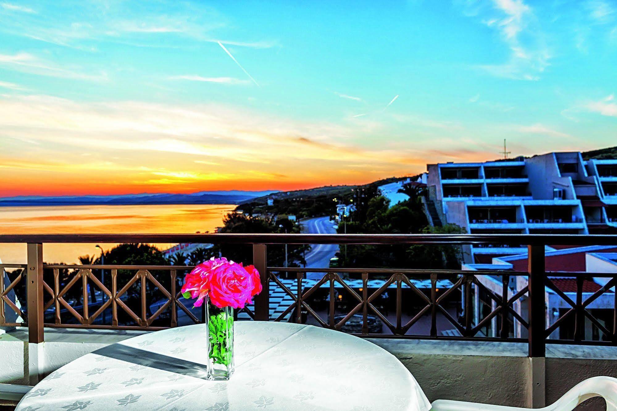 Xenios Theoxenia Hotel Ouranoupoli Exterior photo