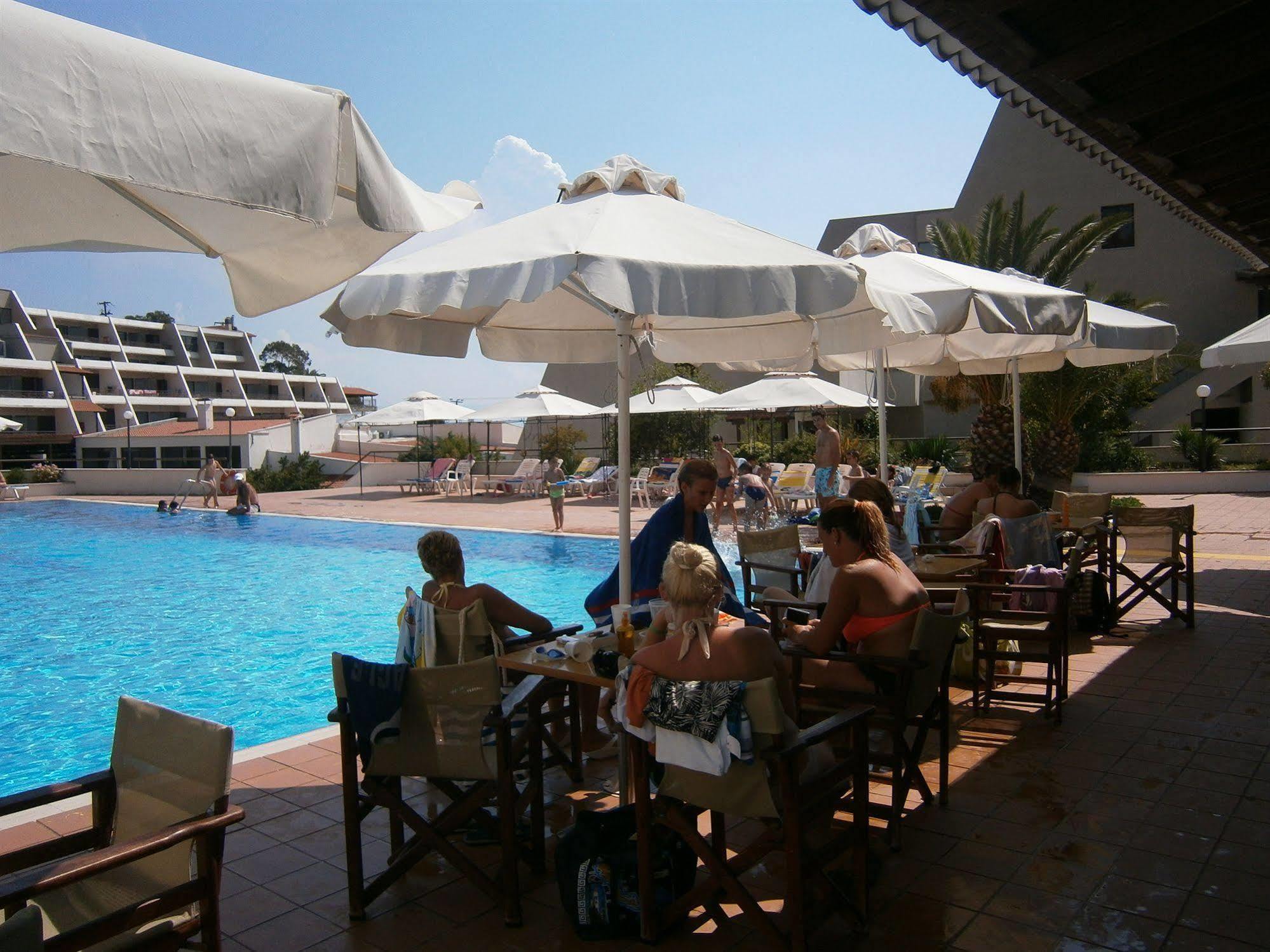 Xenios Theoxenia Hotel Ouranoupoli Exterior photo