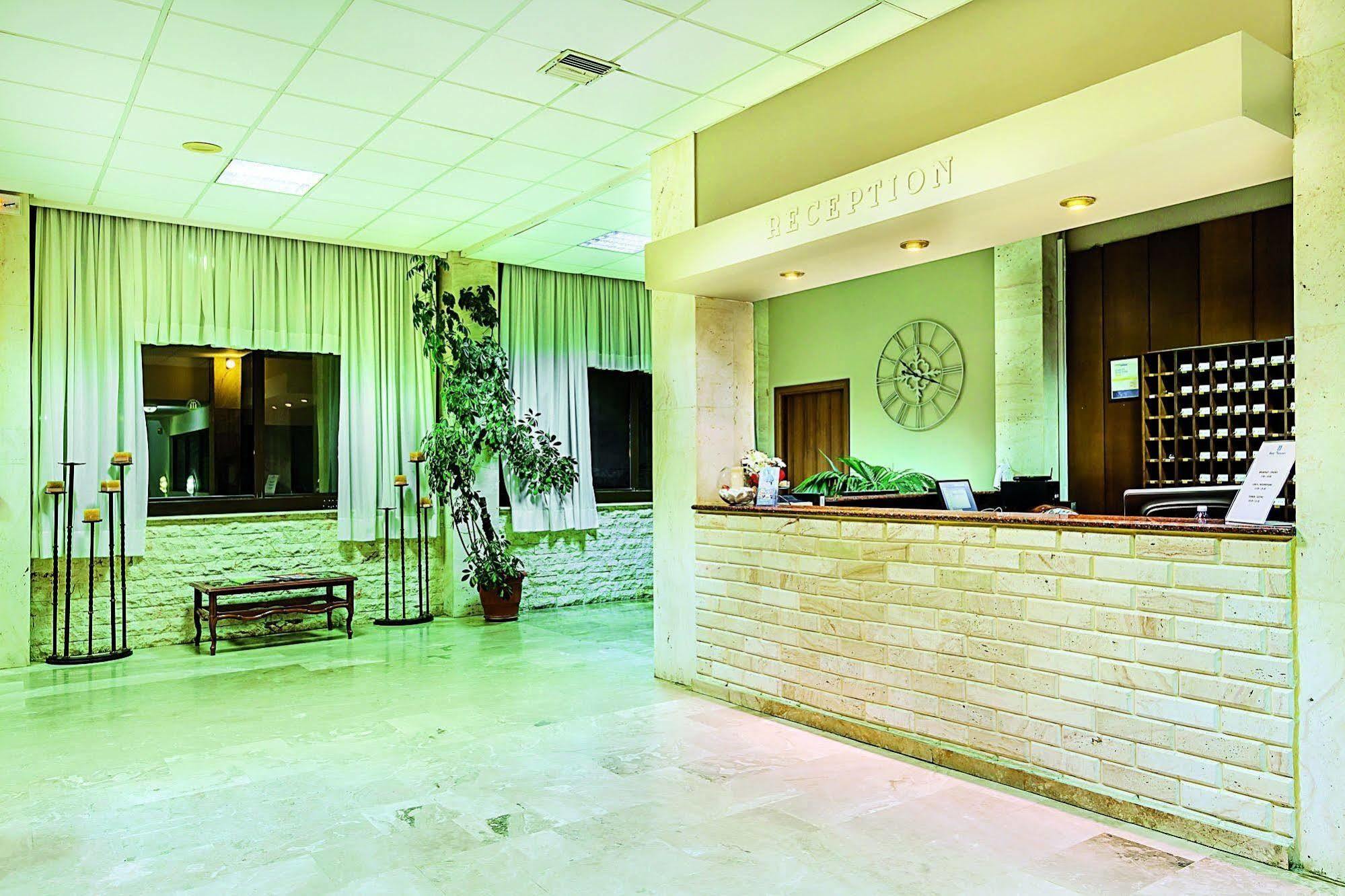Xenios Theoxenia Hotel Ouranoupoli Exterior photo